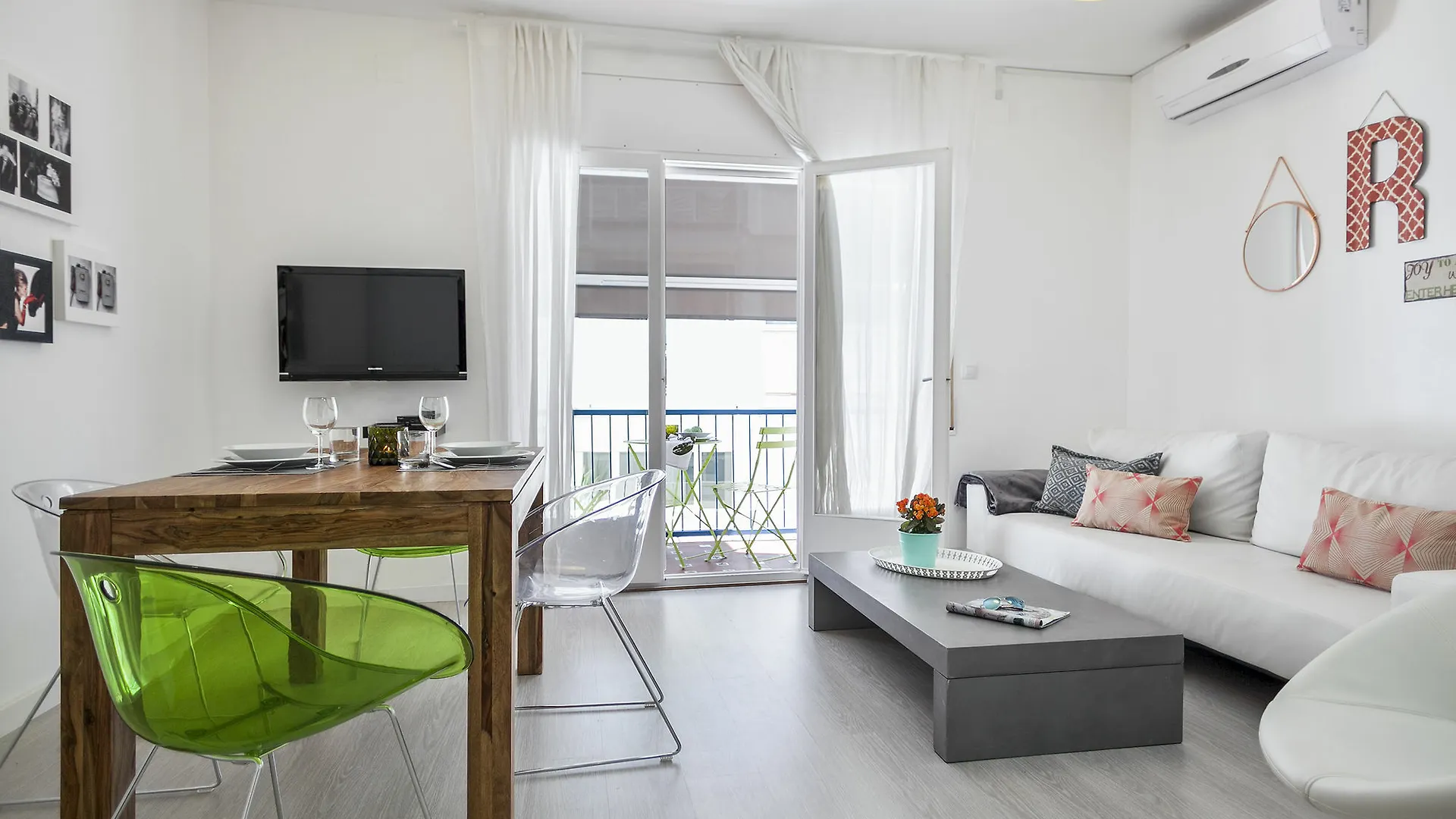 Sitges Group Bonaire Apartment 0*,  Spain